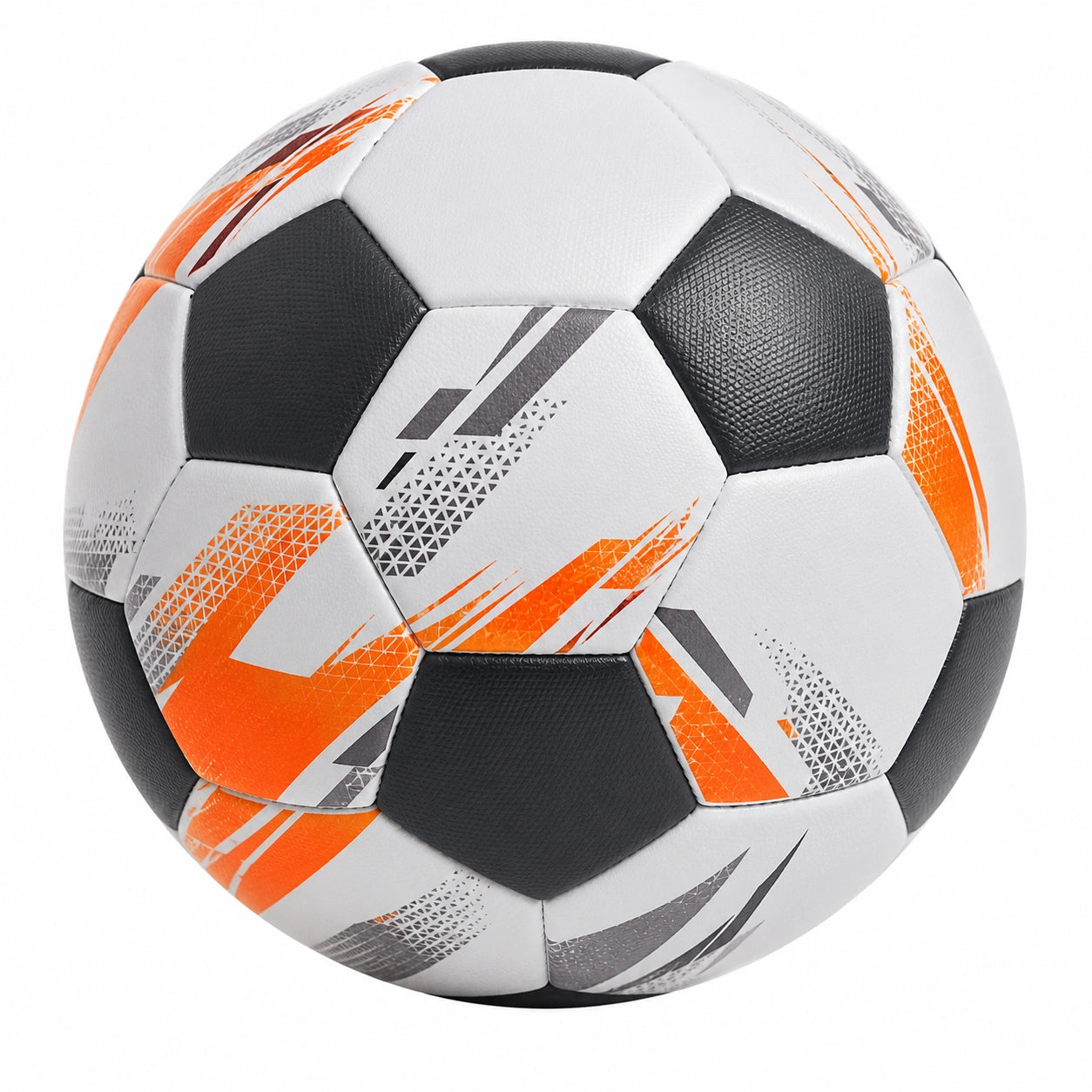 Balón de fútbol blanco, negro y naranja con patrones geométricos